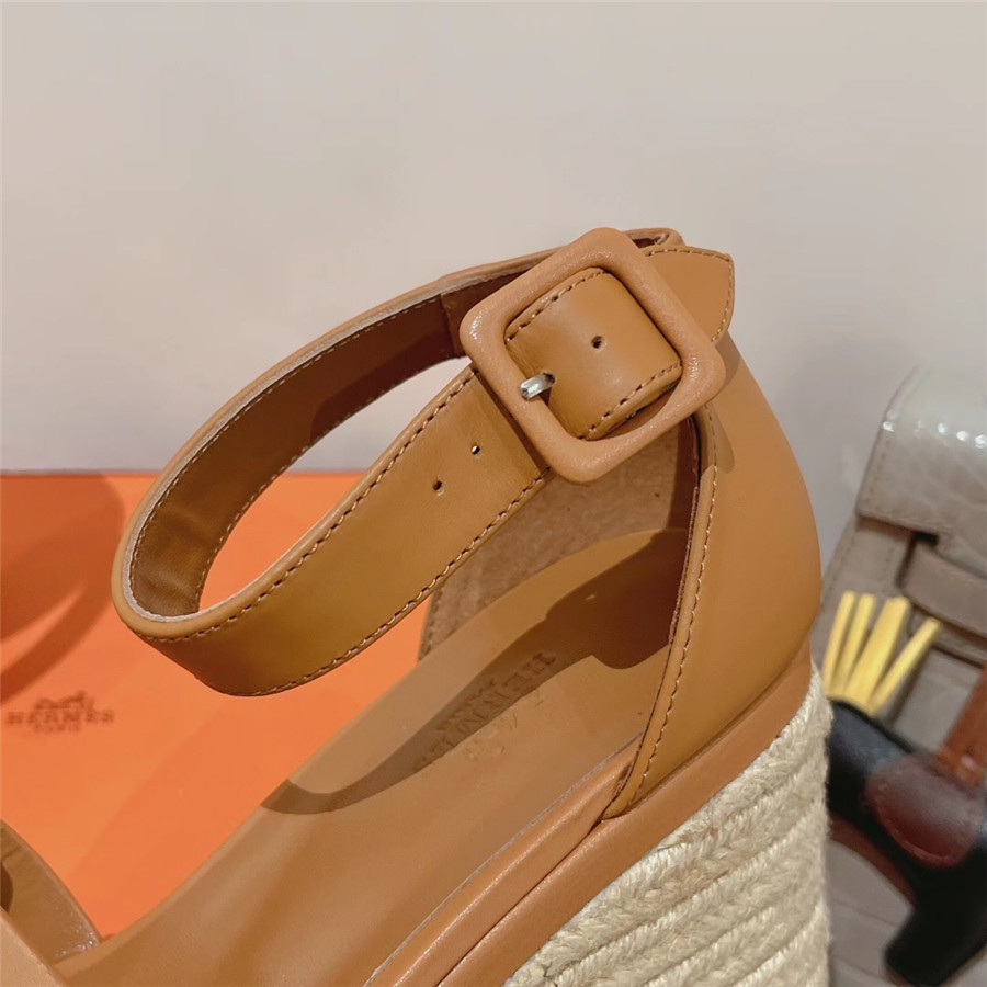 H**me5 elda straw sandals