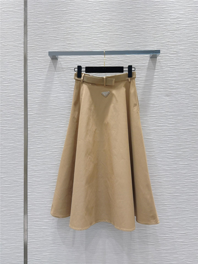 Pra*a mid-century style skirt