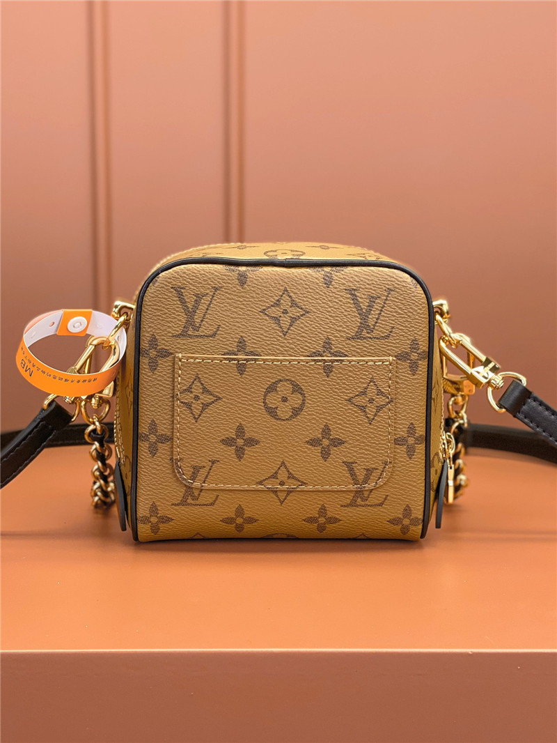 l0vis Vvtt0n lv just in case bag