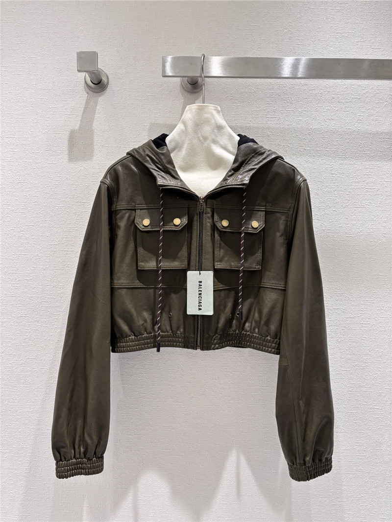 Ba1en*iaga hooded cropped sheepskin jacket