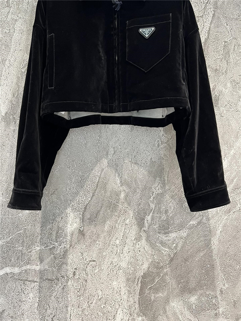 Pra*a velvet short jacket