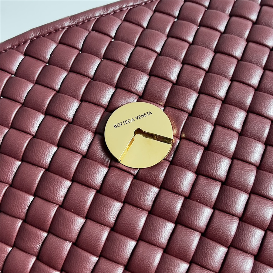 b0tt*ga Ven*ta patti top handle bag
