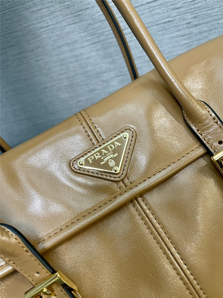 Pra*a black medium leather shoulder bag