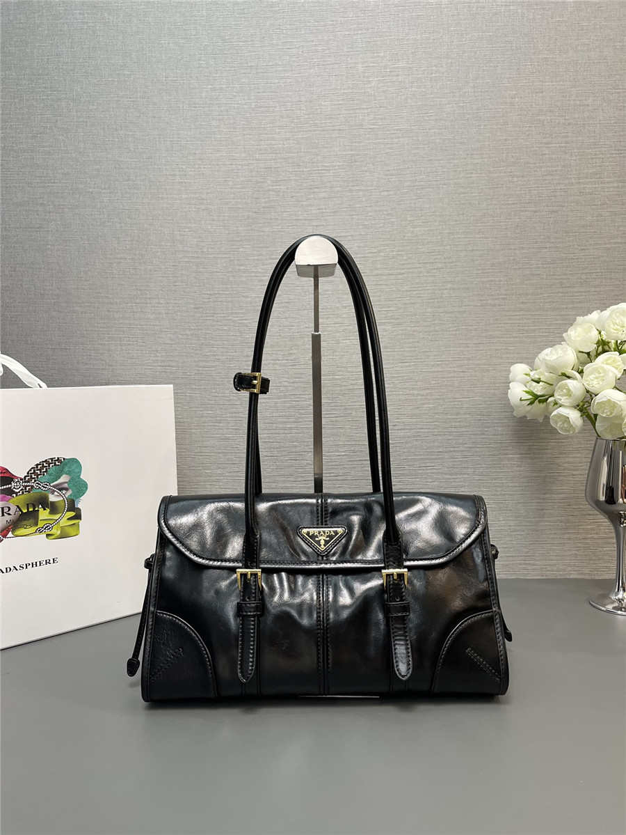 Pra*a black medium leather shoulder bag