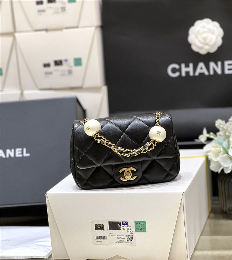 Ch**el logo pearl chain bag small
