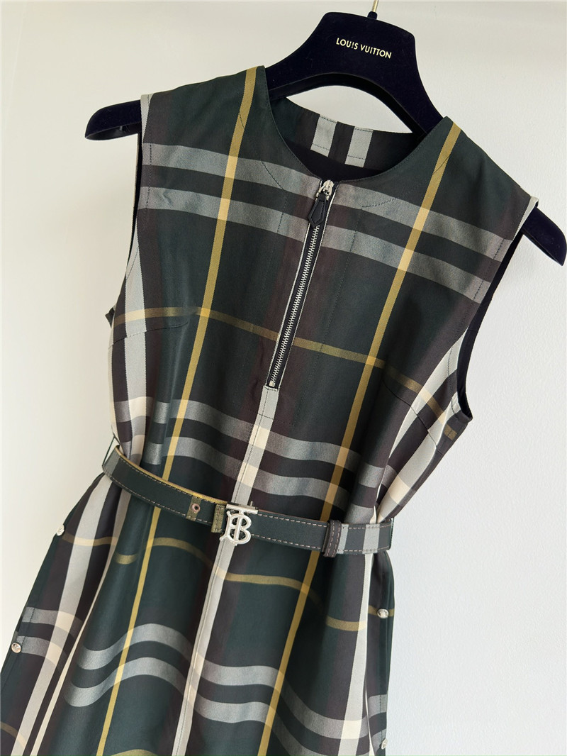 Bv*b*rry ink green check sleeveless vest skirt