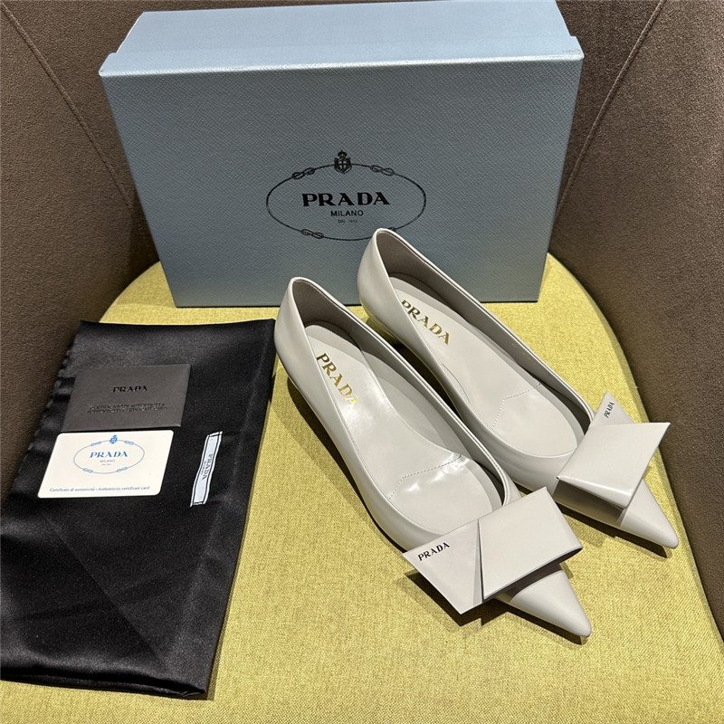 Pra*a new spring and summer sandals