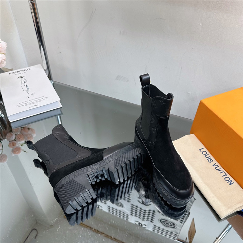 l0vis Vvtt0n suede laureate platform boot black