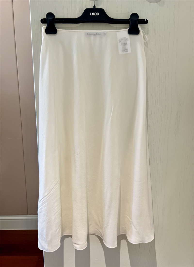 D10r lace skirt
