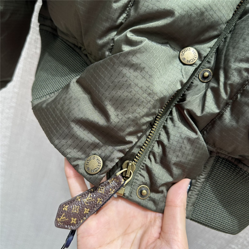 l0vis Vvtt0n lv ribbed flight jacket down jacket