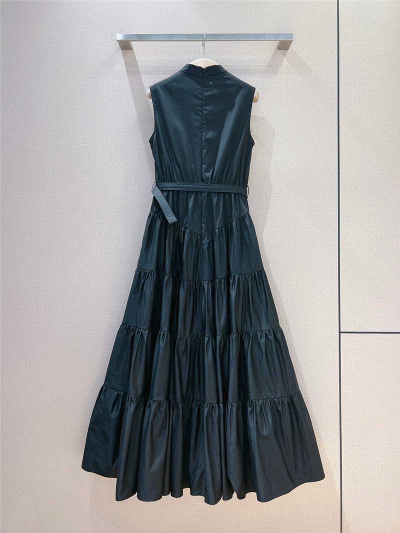D10r latest sleeveless dress