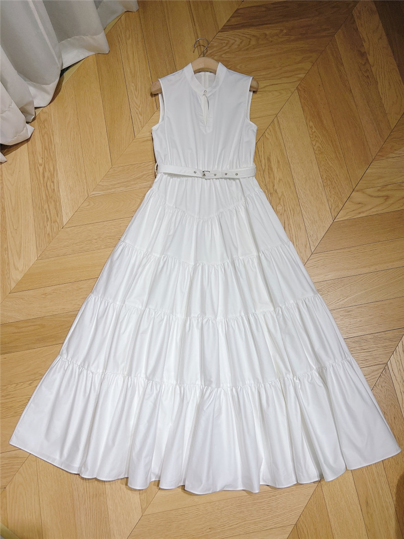 D10r latest sleeveless dress