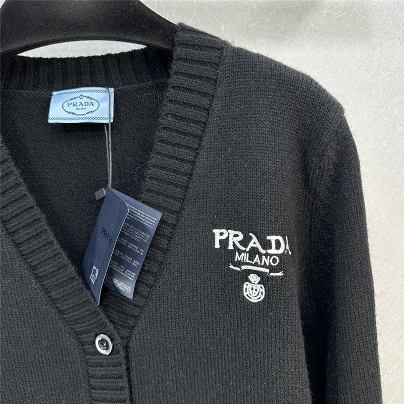 Pra*a ostrich cuffs v-neck cardigan