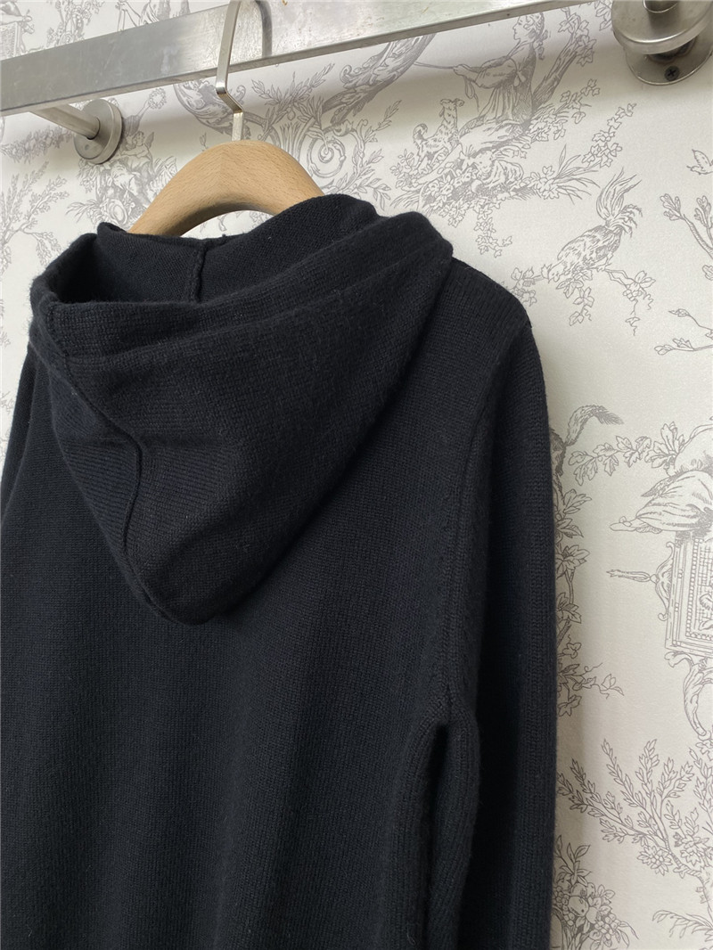 D10r navy logo knitted hooded sweater