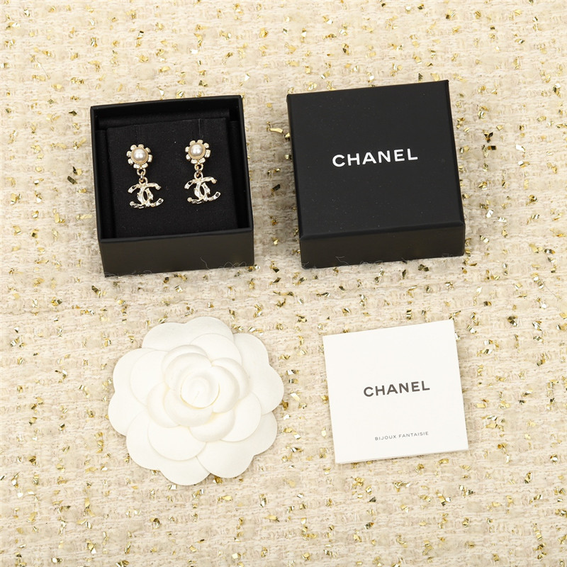 Ch**el sunflower earrings