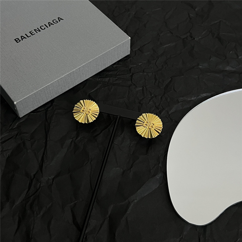 Ba1en*iaga new earrings