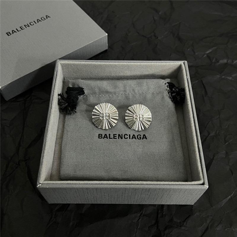 Ba1en*iaga new earrings