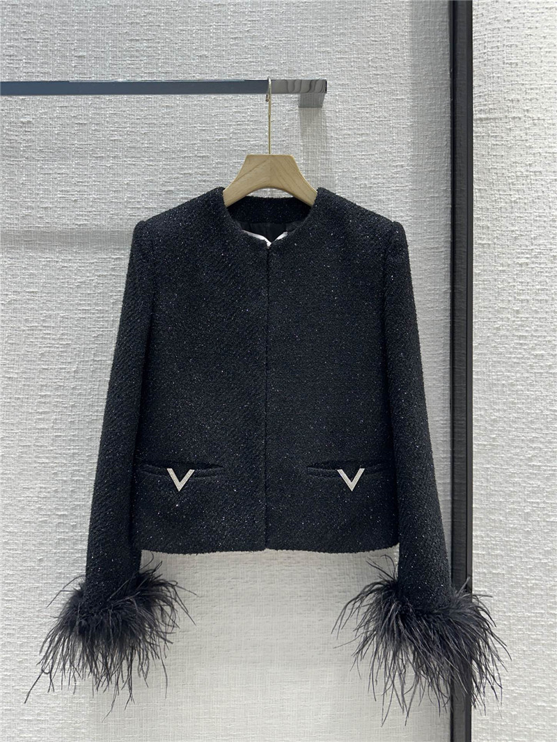 Va1e*ntin0 feather sleeve glossy black tweed coat