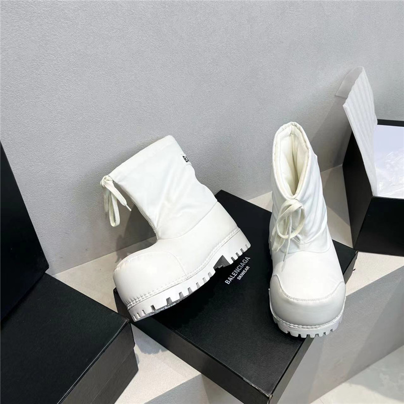 Ba1en*iaga alaska low boot white nylon