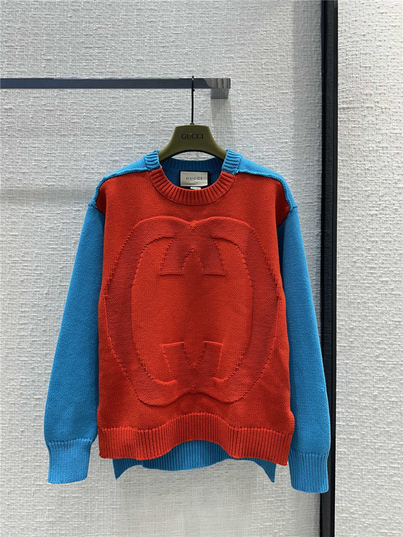 Gvc*1 logo jacquard knitted sweater