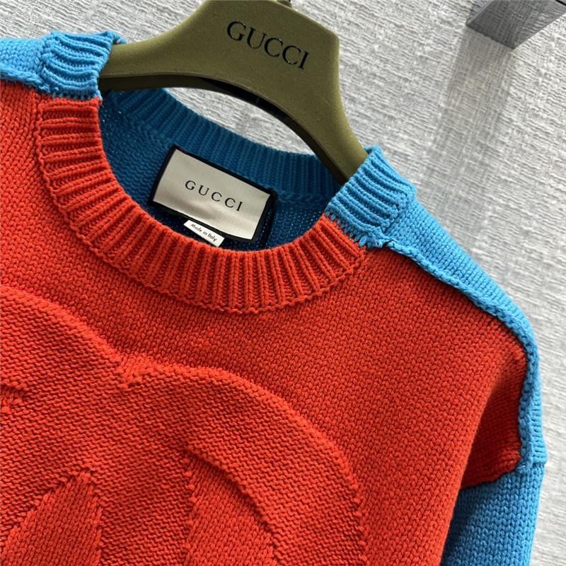 Gvc*1 logo jacquard knitted sweater