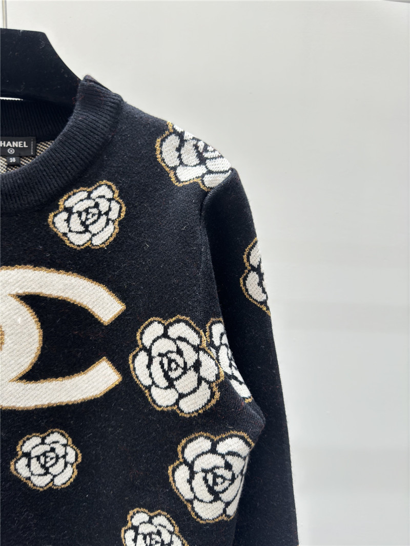 Ch**el logo flower knitted sweater