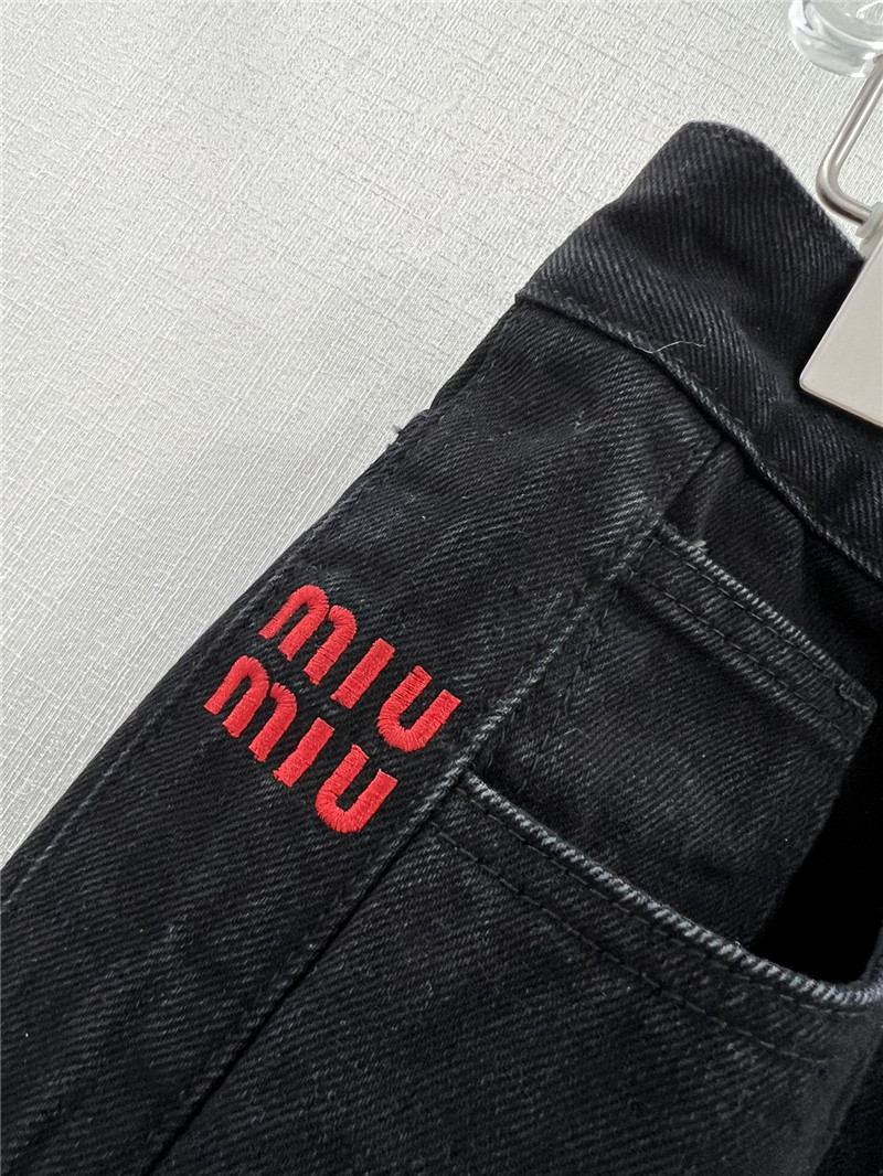 M1um1u embroidered letter logo trousers on the side