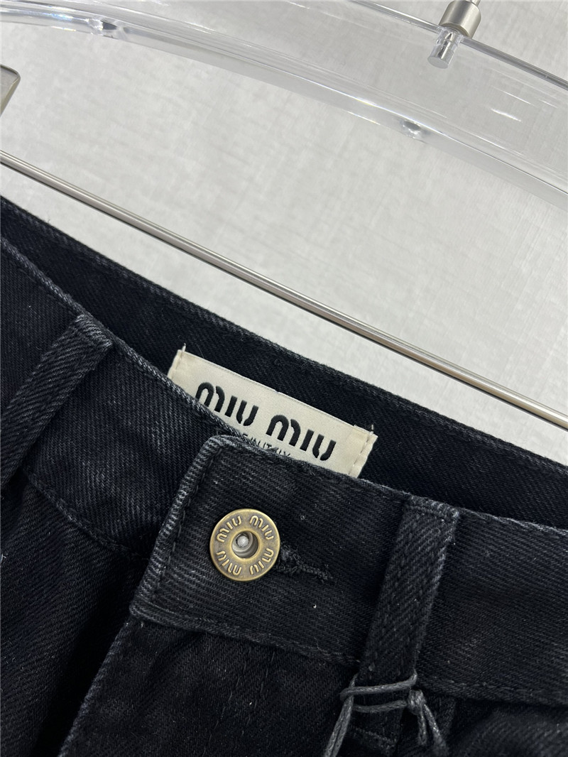 M1um1u embroidered letter logo trousers on the side
