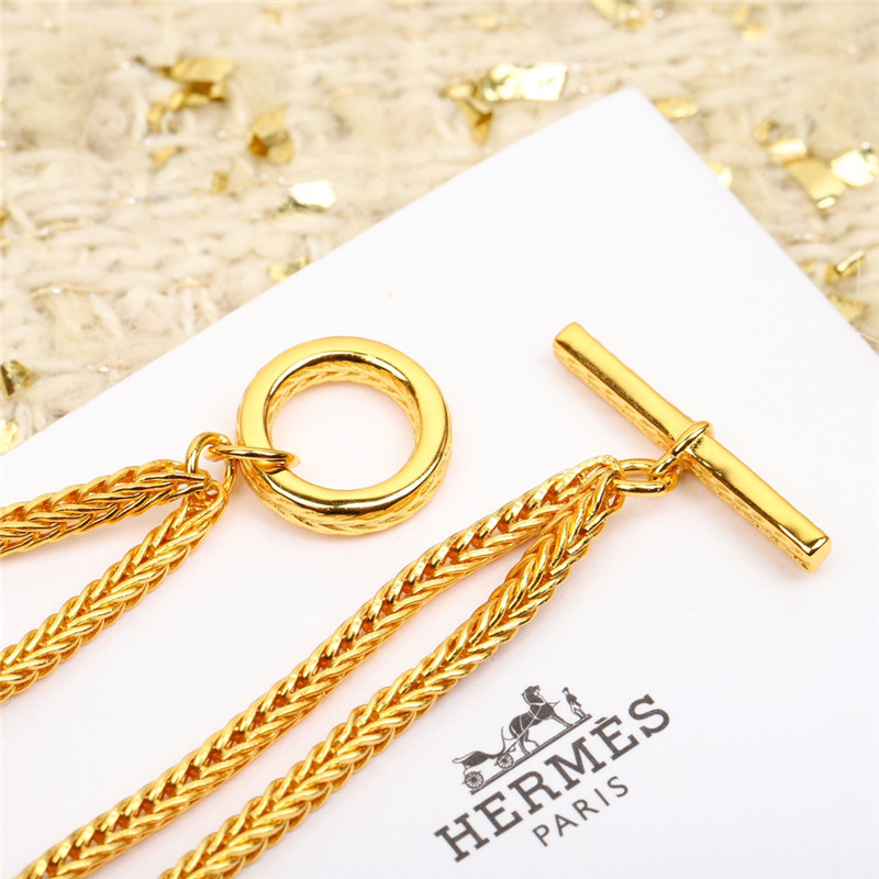 H**me5 pork nose bracelet