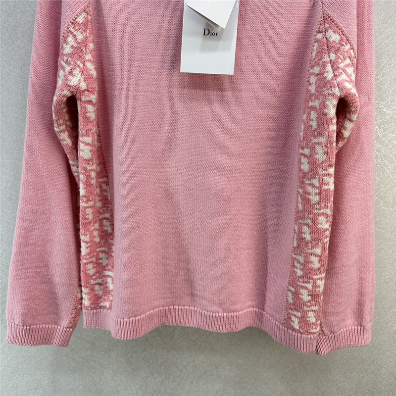 D10r presbyopic turtleneck knit sweater