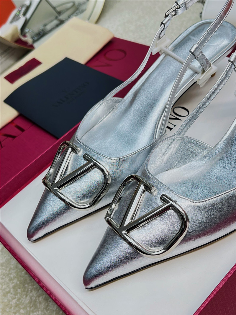 Va1e*ntin0 new color v logo buckle high heels sandals
