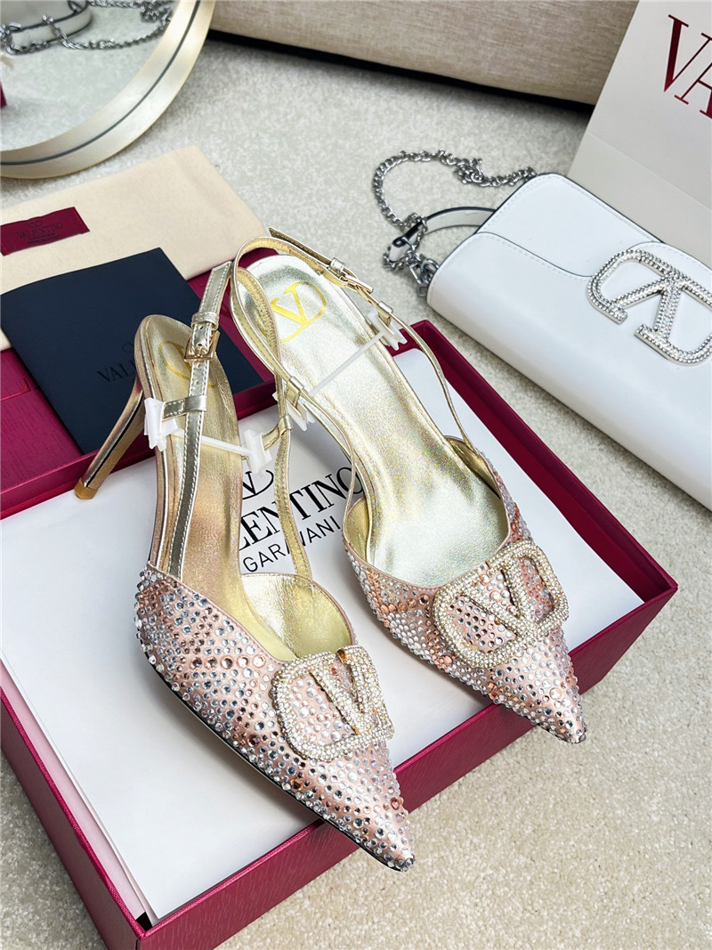 Va1e*ntin0 new color v logo buckle high heels sandals