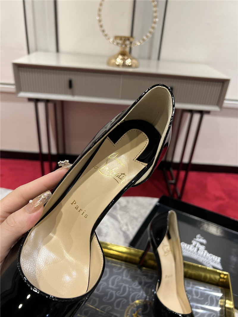 Chr1st1an louboutin side hollow shoes