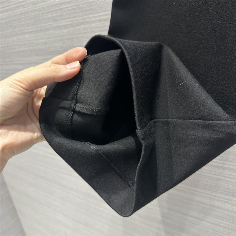 Y51 black trousers