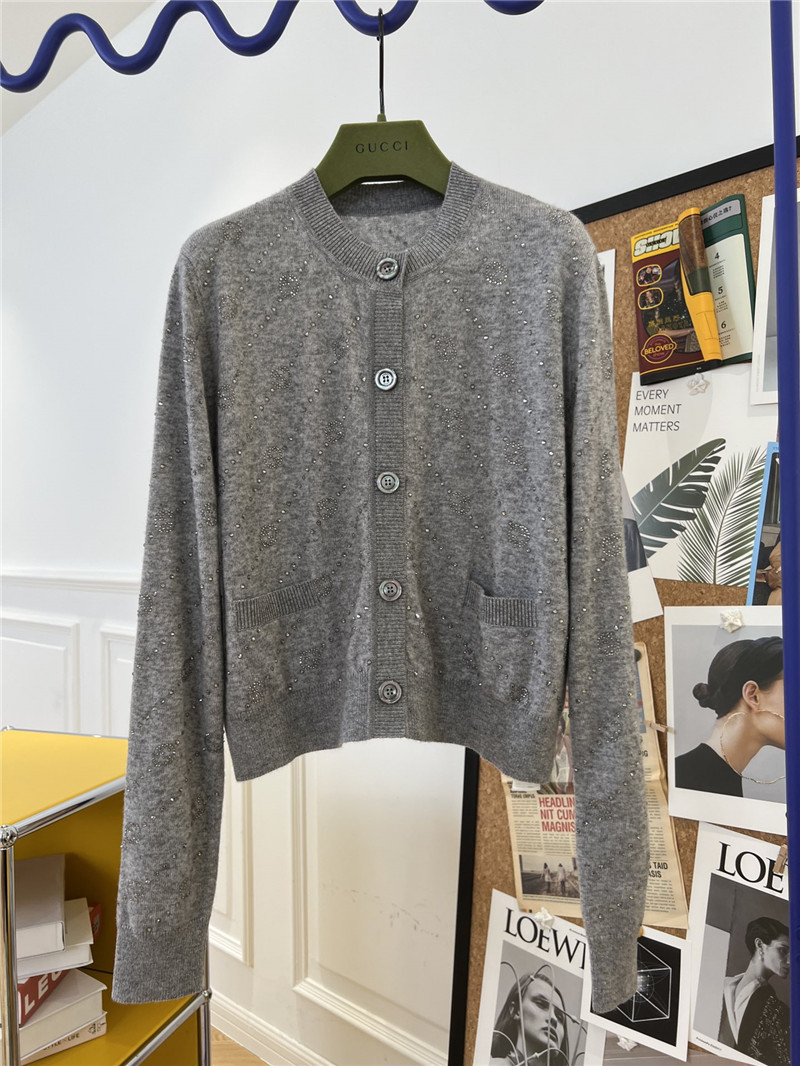 Gvc*1 new knitted cardigan
