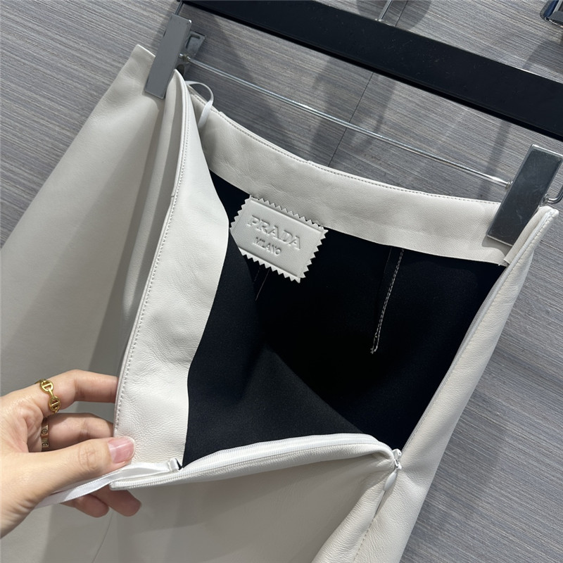 Pra*a premium white leather skirt