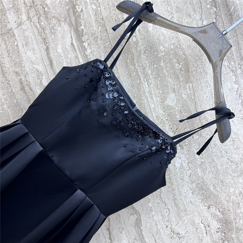 M1um1u classic elegant little black dress