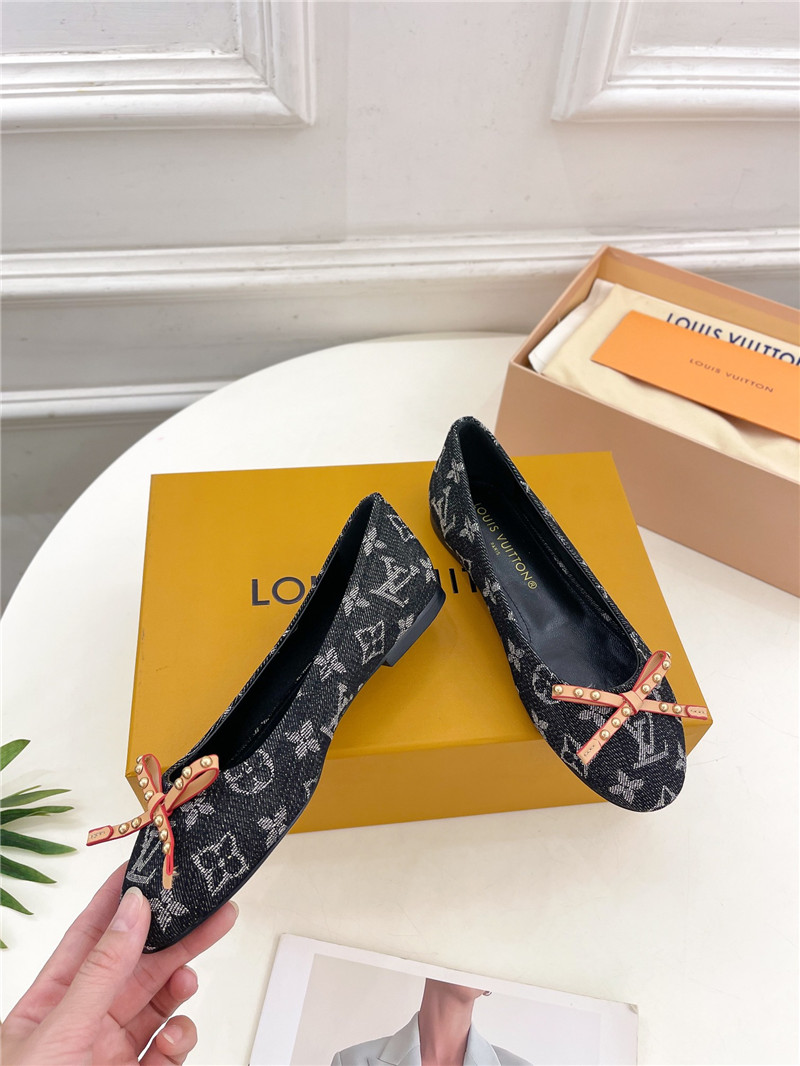 l0vis Vvtt0n lv round toe bow rivet ballet shoes