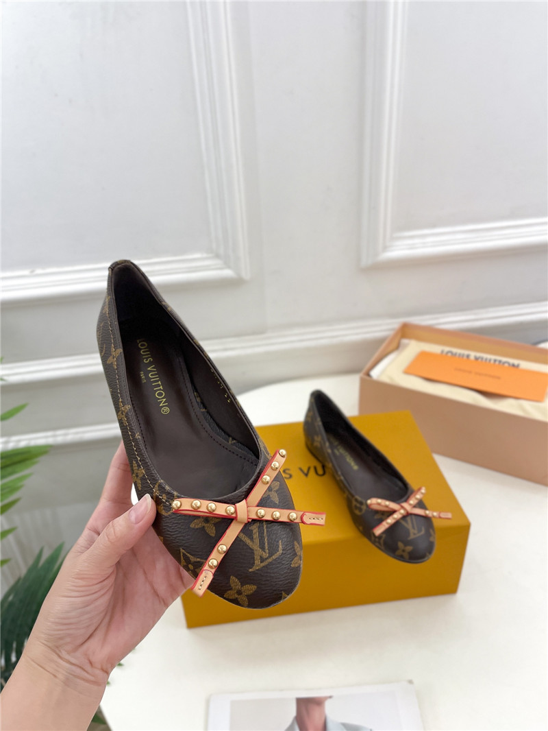 l0vis Vvtt0n lv round toe bow rivet ballet shoes