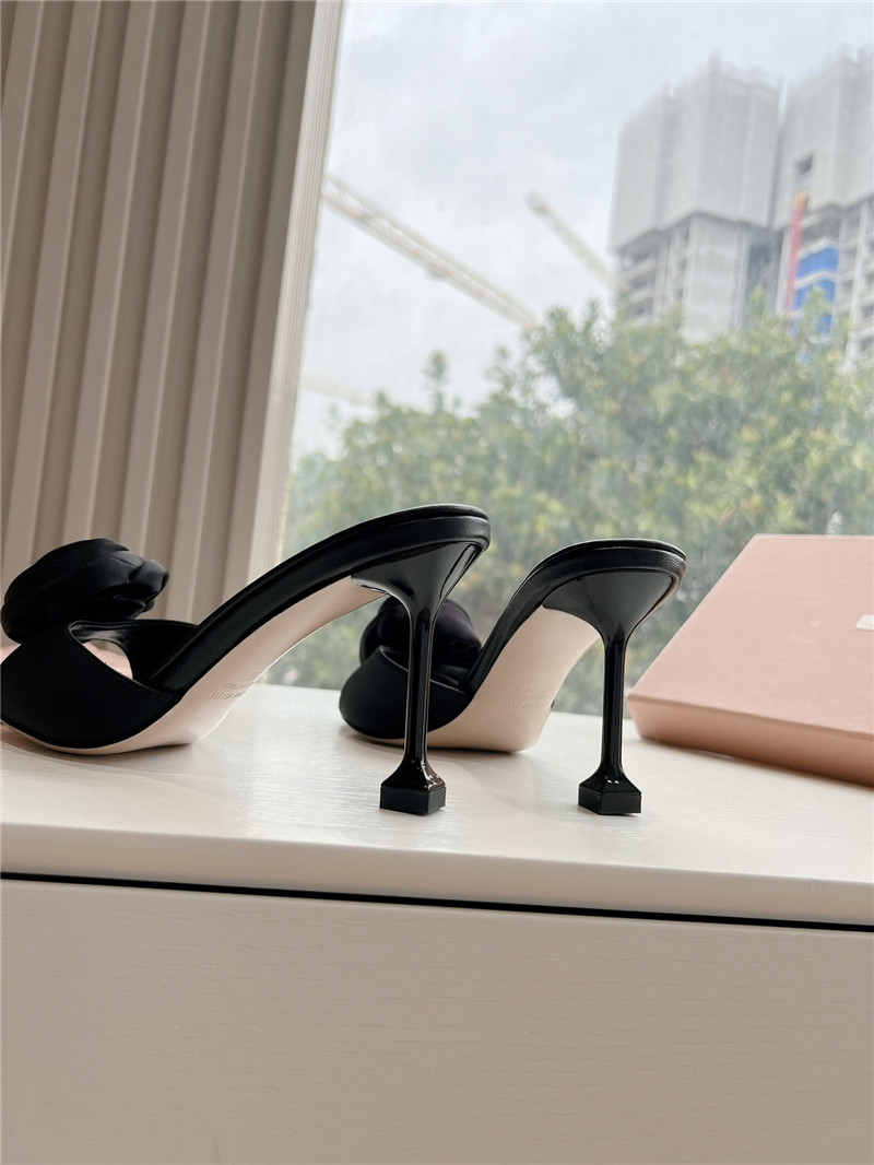 M1um1u rose high heels