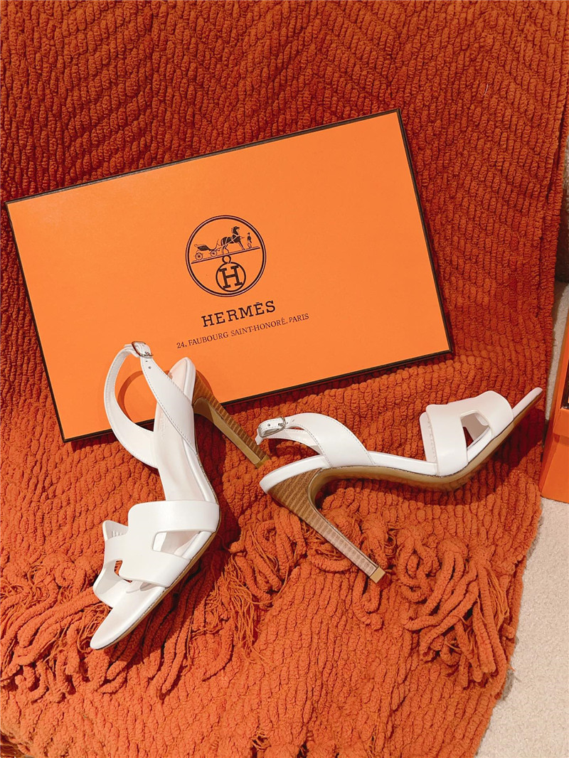 H**me5 new sandals