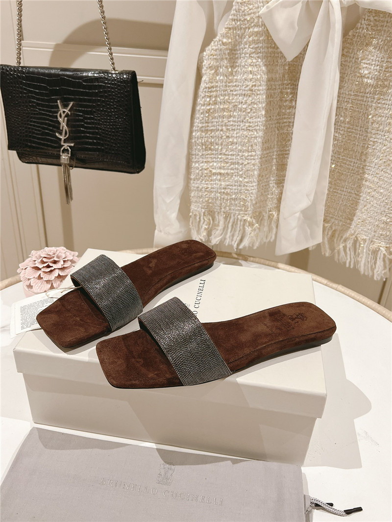 bc hot D1am0nd flat slippers: luxury and comfort combined