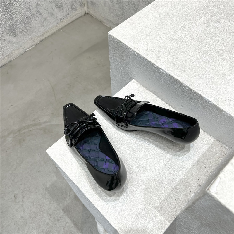 Bv*b*rry new fur heel half slippers