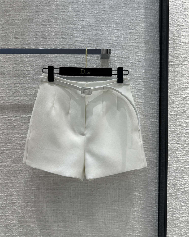 D10r classic versatile high waist shorts