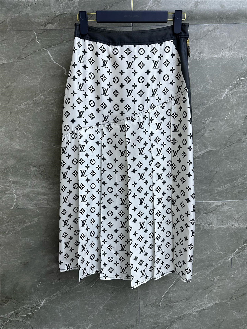 l0vis Vvtt0n lv presbyopic silk skirt