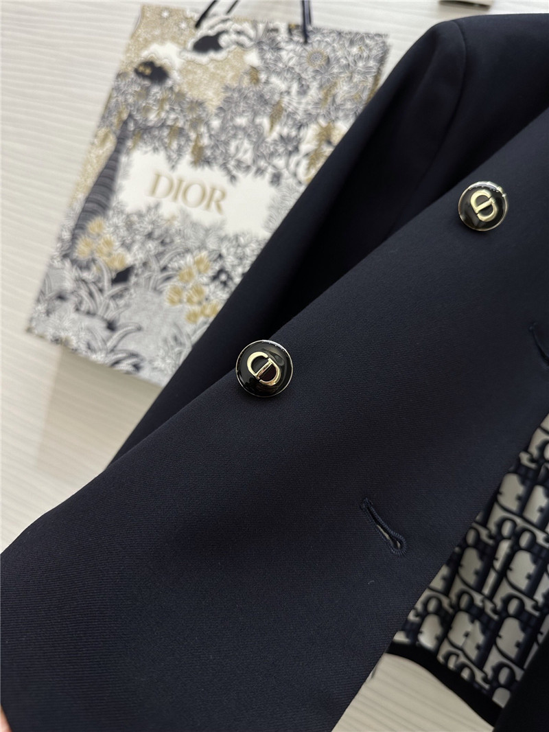 D10r cd button wool jacket
