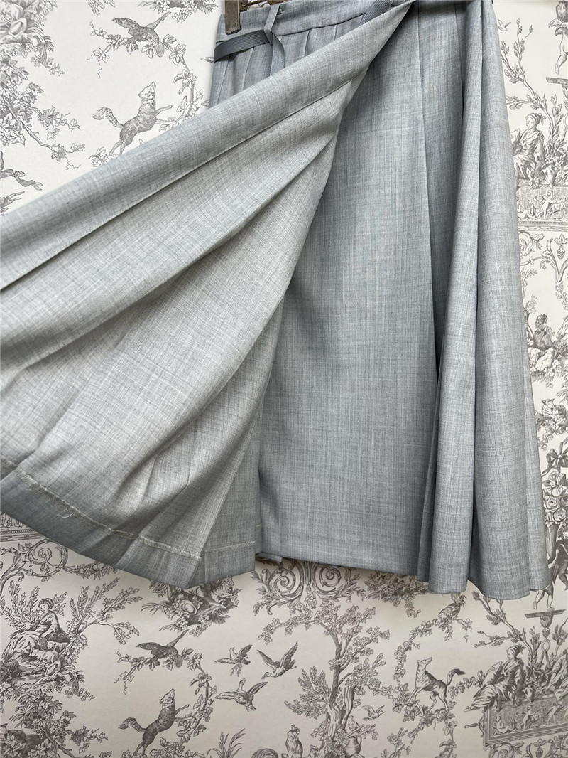 Pra*a new preppy pleated skirt