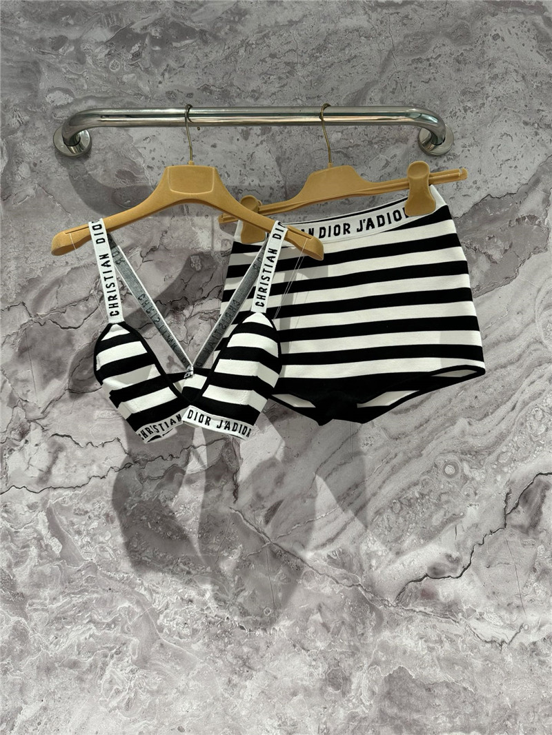 D10r striped bottoming suit