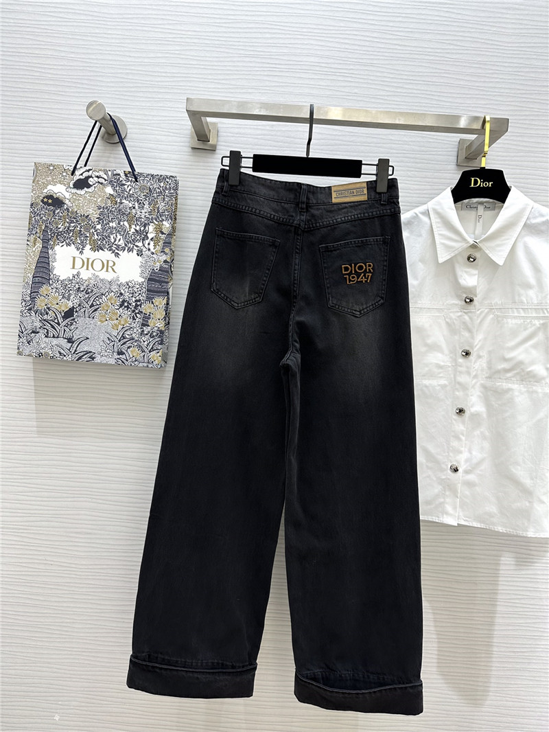 D10r logo embroidered hem straight jeans