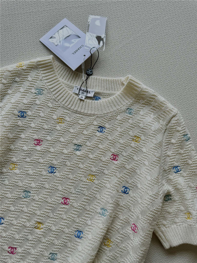 Ch**el colorful logo knit t-shirt white